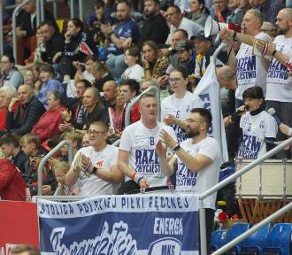 Kibice piłki ręcznej podczas meczu Energa MKS Kalisz - ARGED Rebud KPR Ostrovia. FOTO