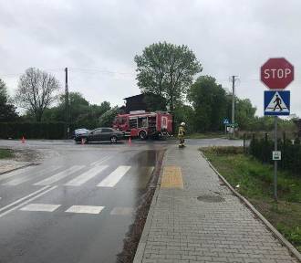 Wypadek w Woli Pękoszewskiej. Ranne zostały dwie osoby