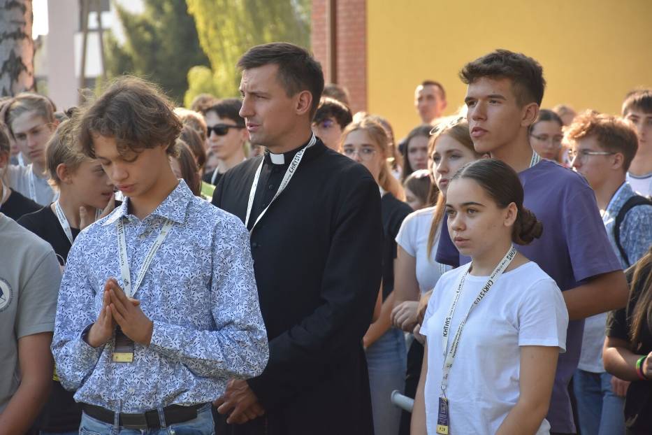 Archidiecezjalny Dzień Wspólnot Parafialnych. Młodzież z Archidiecezji Poznańskiej spotkała się w Śremie. Był to czas wspólnej modlitwy
