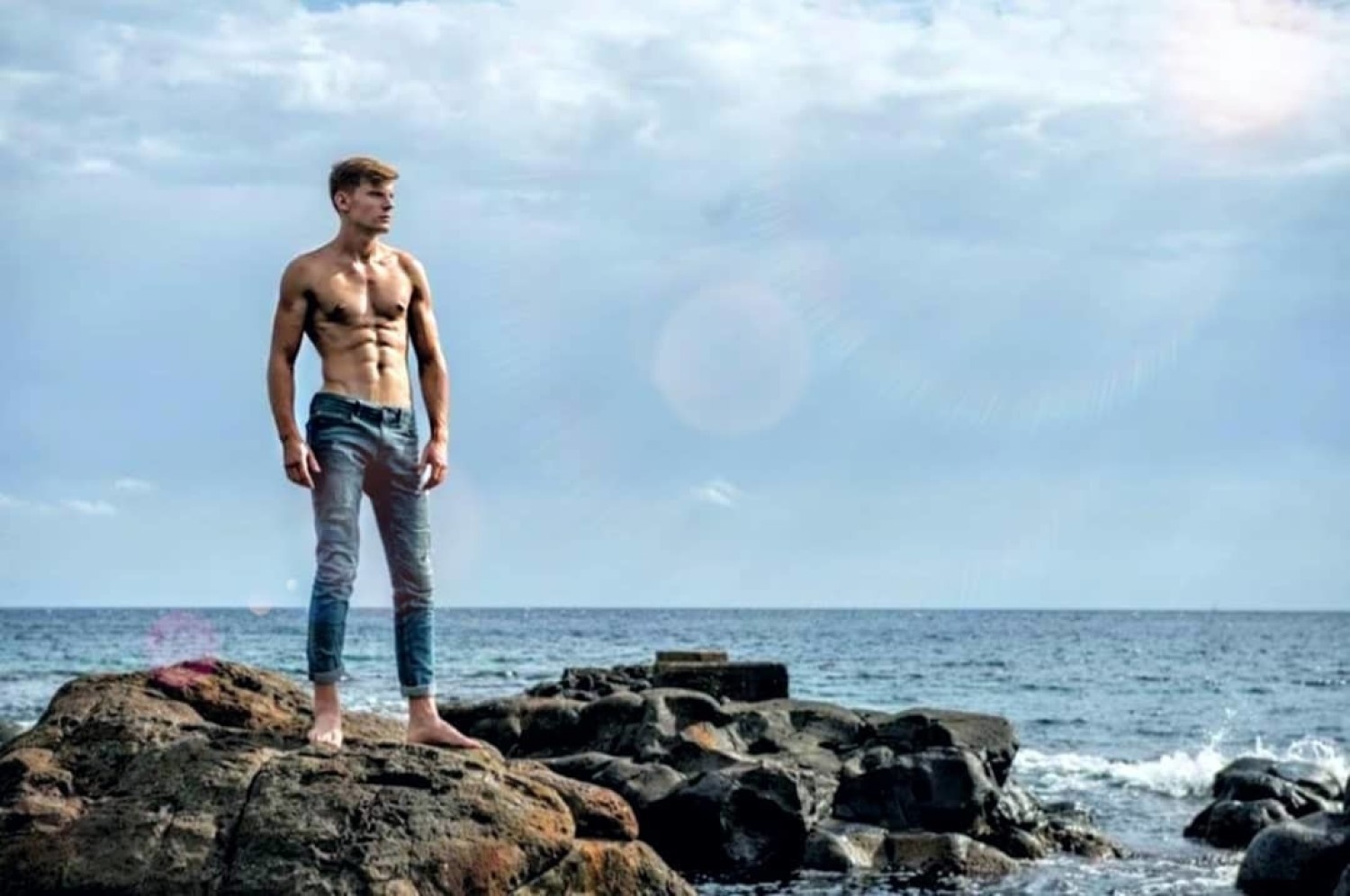 Reprezentantem Polski w konkursie Mr World 2019 jest 23-letni Robert Kapica z Mstowa koło Częstochowy