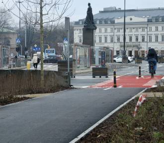 Nowa Marszałkowska gotowa. Powstały trasy rowerowe, chodniki i oświetlenie