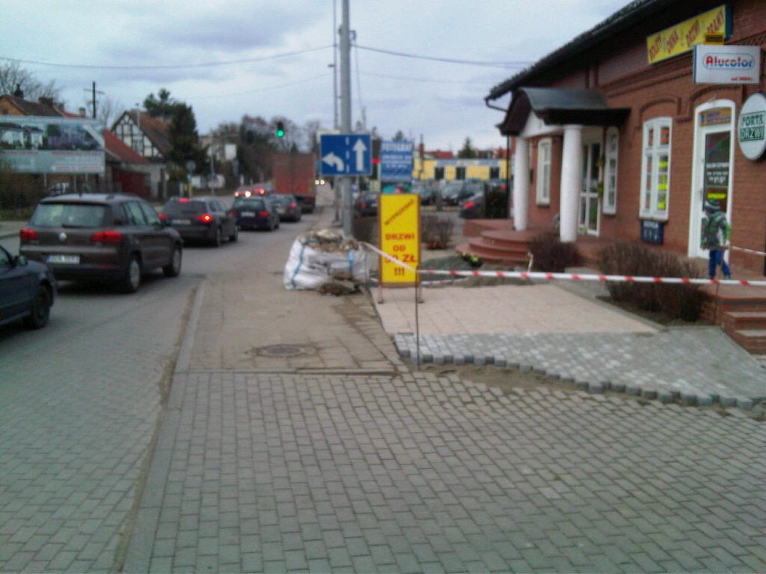Sporna latarnia na Świętokrzyskiej