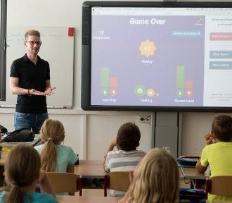 Nowe tablice interaktywne dla szkół podstawowych w Radomsku