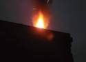 Nocny ogień tuż za rogatkami Nowego Sącza. W akcji strażacy OSP i PSP