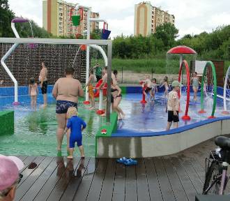 Rewelacja nad zalewem na Borkach w Radomiu! Wodny plac zabaw został otwarty