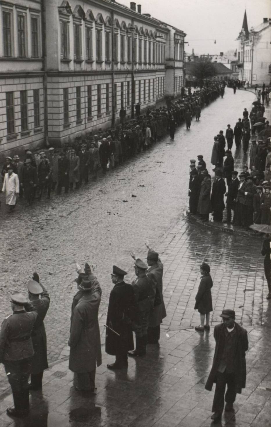 Defilada ochotników do SS Galizien, Sanok, ul