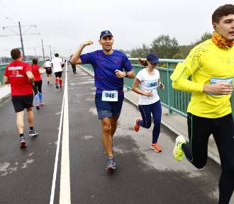 Bieg przez Most 2018. Uczestnicy przebiegną 10 km ulicami Białołęki i trasą mostu Marii Skłodowskiej-Curie 