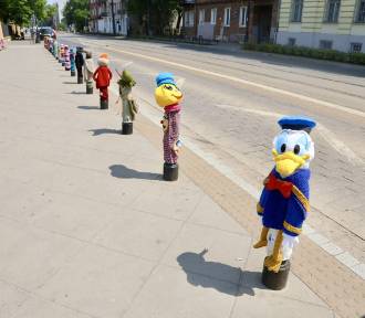 Ulica w Warszawie zmieniła się w bajkową aleję. Piękna inicjatywa mieszkańców stolicy