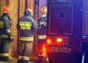 Pożar na osiedlu Dobrzec w Kaliszu. Policjanci wyprowadzili z mieszkania seniorkę