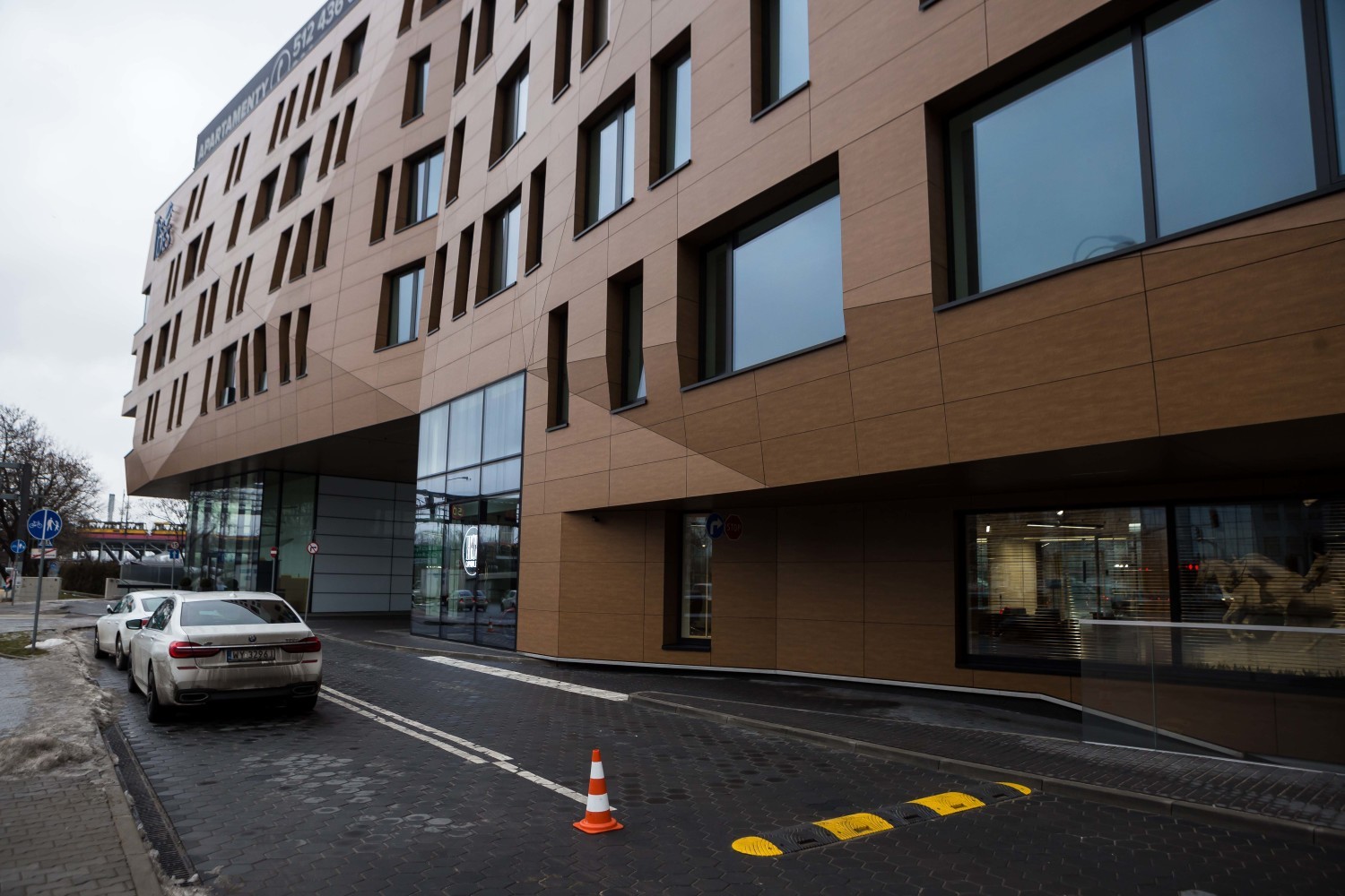 The Tides nad Wisłą. W środku biura, ekskluzywne apartamenty, a na zewnątrz molo i restauracje