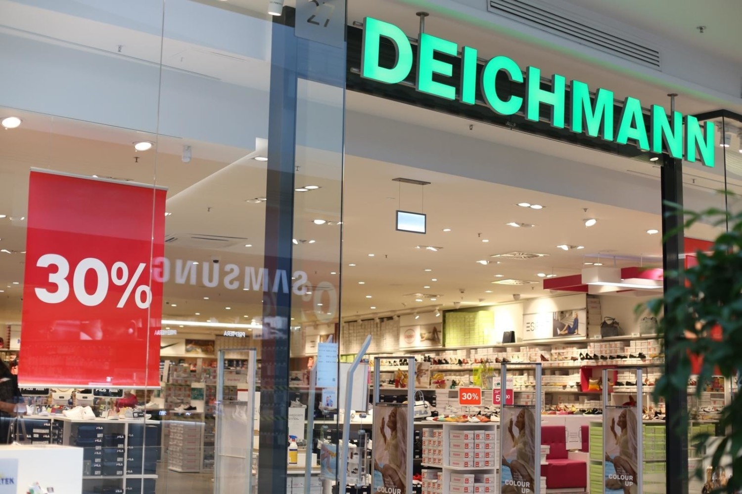 Sklep Deichmann oferuje obniżkę nawet o 30 proc, ale nie na wszystkie artykuły
