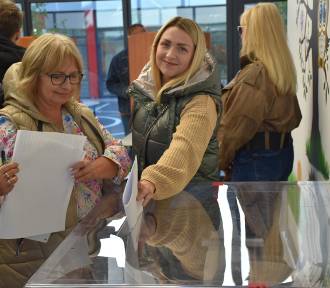 Głosowanie trwa. Ile wyniosła frekwencja na godzinę 17:00 w powiecie nowotomyskim?