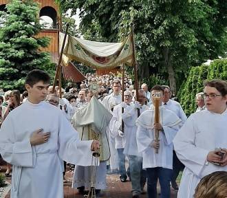 Uroczystość Bożego Ciała w największych parafiach w Grójcu. Gdzie przejdą procesje?