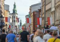 Kraków odświętnie udekorowany i iluminowany w ramach obchodów 1 i 3 maja