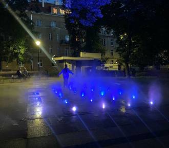 Pechowa fontanna w Krakowie już działa i cieszy oko