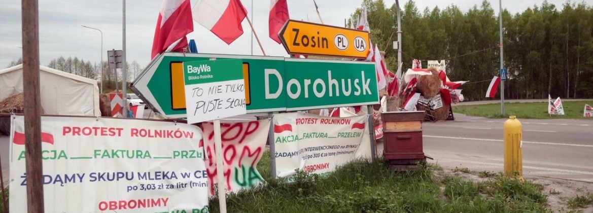 Wójt gminy rozwiązał protest rolników na granicy w Dorohusku. Ruch jest wznowiony, rolnicy zapowiadają odwołanie