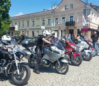 Motoserce 2024 w Radomiu. Parada motocykli i zbiórka krwi na deptaku [ZDJĘCIA]
