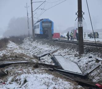 Jedna osoba zginęła w wypadku na przejeździe kolejowym w Budzyniu