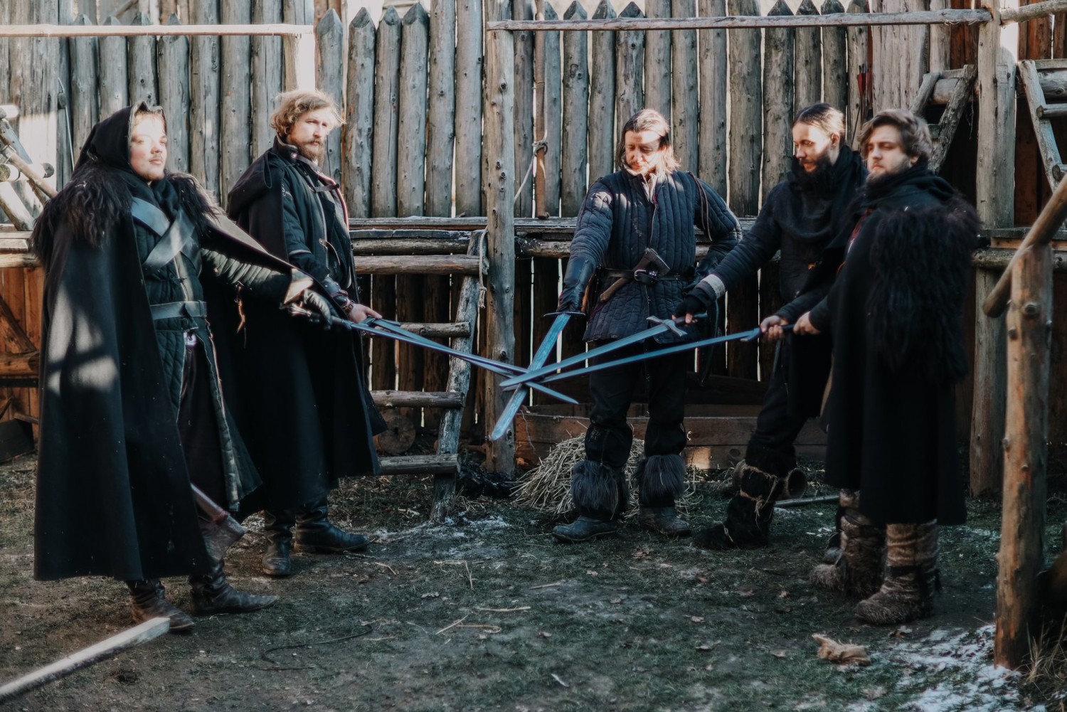 Larp to rozrywka z pogranicza teatru i gier terenowych, w naszym regionie od wielu lat gry tego typu organizuje Wioska Fantasy w Kuńkowcach pod Przemyślem