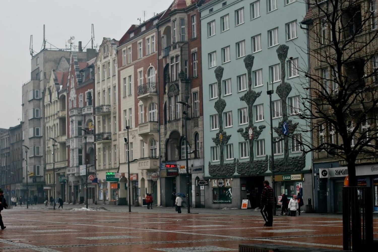 BytomPrzestępstwa rozbójnicze: 61Bójki i pobicia: 17Kradzieże z włamaniem: 665Kradzieże: 515Zabójstwa: 5Zgwałcenia: 5Przestępstwa narkotykowe: 286Zobacz kolejne zdjęcia