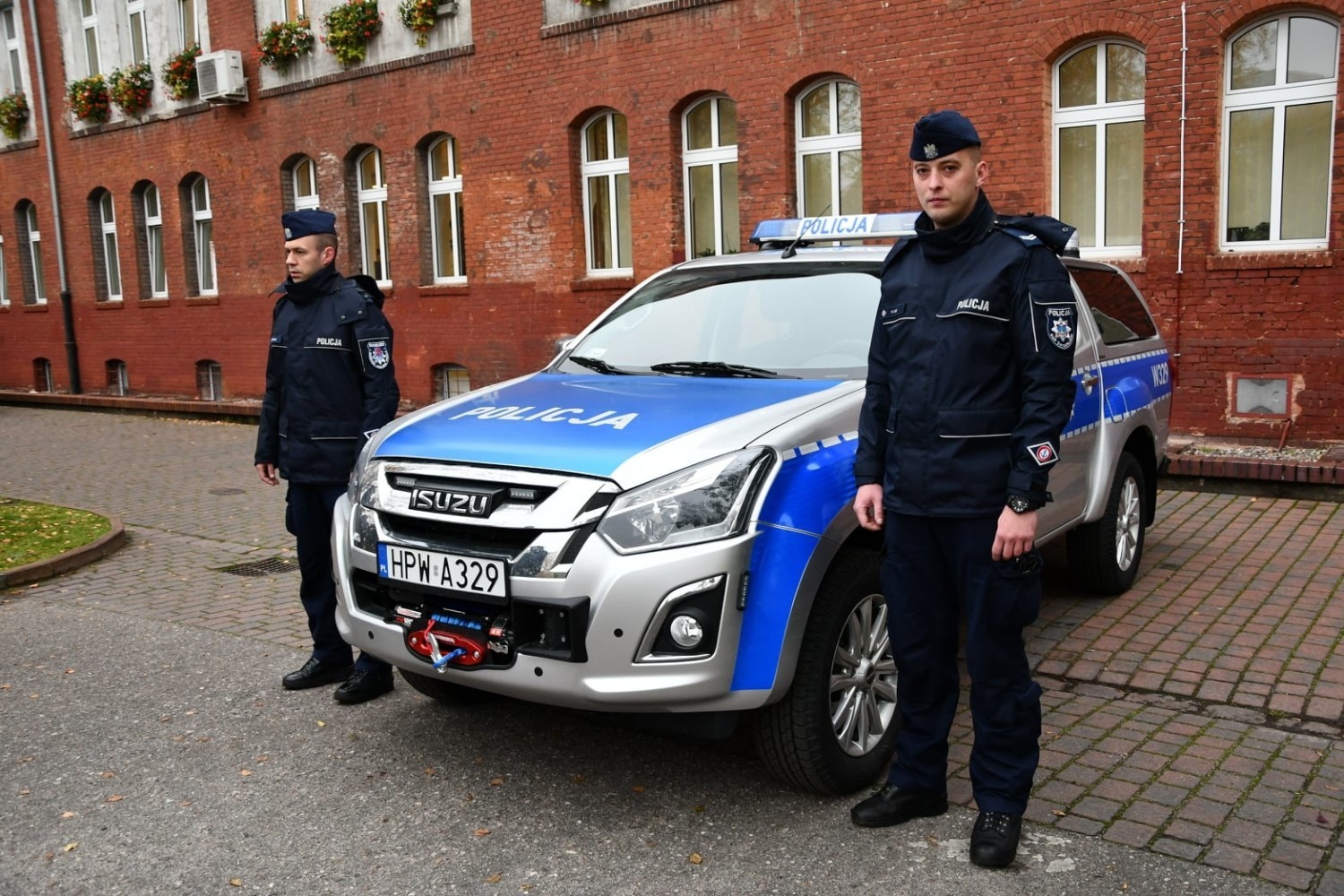 - Tylko do morza nim nie wjedziemy - tak o nowym samochodzie terenowym mówią z uśmiechem świnoujscy policjanci