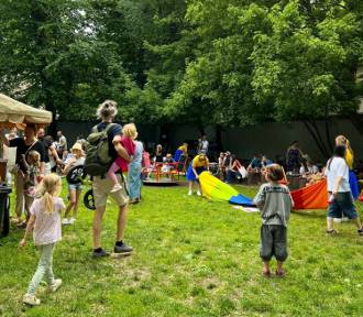 Na tym pikniku bawili się mali i duzi mieszkańcy Krakowa. Humory i pogoda dopisały!