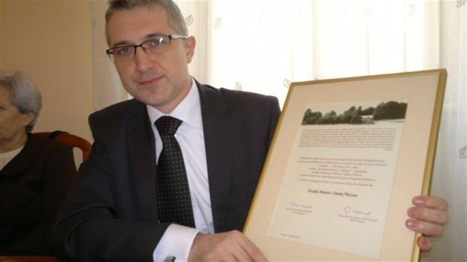 Arkadiusz Ptak z dyplomem za konkurs ,,Spotkanie kultury i ekologii''