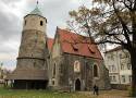 Rotunda św. Gotarda w Strzelinie to doskonały przykład architektury romańskiej