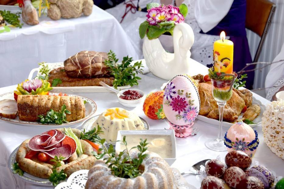 Dlaczego święcimy pokarmy - tradycja Wielkiej Soboty. Co powinno znaleźć się w wielkanocnym koszyczku?