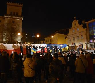 Dwa lata minęły. Bielszczanie i obywatele Ukrainy zjednoczeni na placu Chrobrego