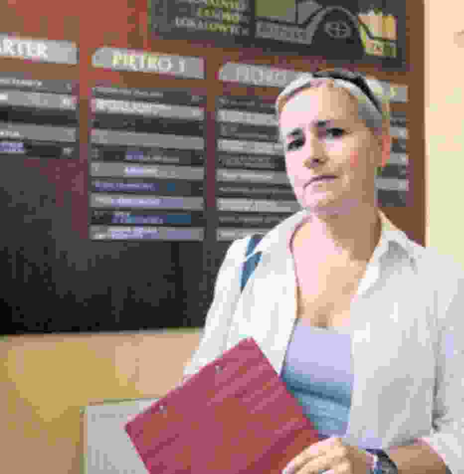 Monika Szymańska, po otrzymaniu decyzji o podwyżce, zgłosiła się do biura zamiany mieszkań
