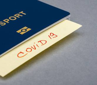 Paszport covidowy: kolejne kraje skracają ważność dokumentu