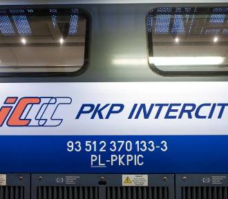 Wichura na Pomorzu. PKP Intercity odwołuje kursy i rekomenduje rezygnację z podróży
