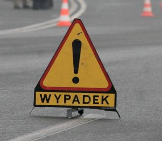 Śmiertelny wypadek motocyklisty w Liciążnej koło Tomaszowa. Czarna seria na drogach