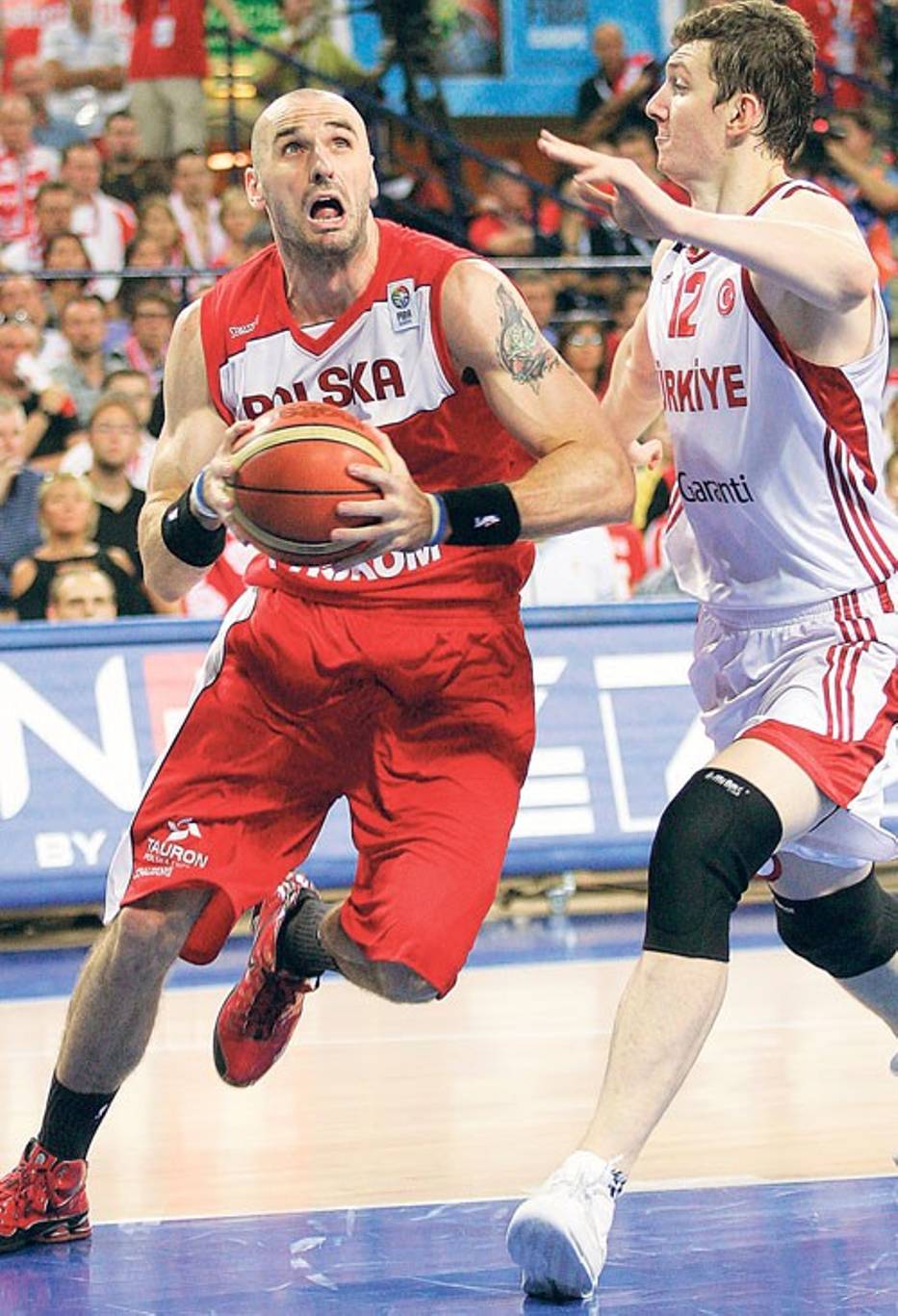 Marcin (z lewej) w dwóch pierwszych meczach grał średnio po 37 minut