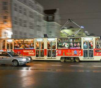 W Gdańsku jeździł darmowy tramwaj Mikołajkowy! Poznaj świąteczne pojazdy GAiT