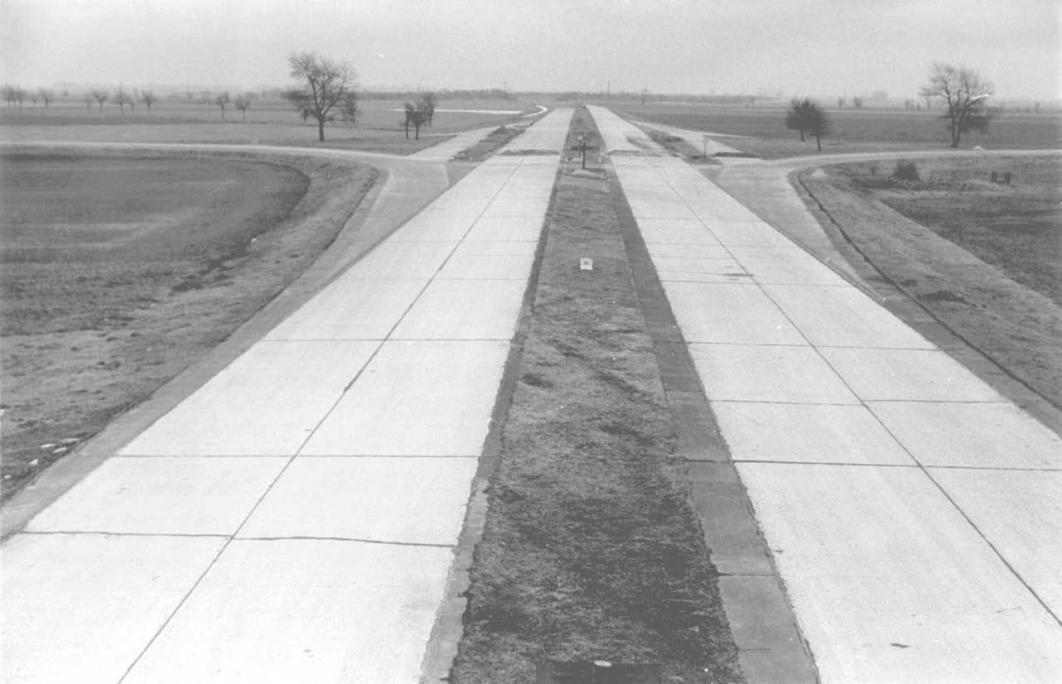 Ostatnie odcinki autostrady z betonowych płyt przetrwały na Opolszczyźnie do 2003 roku, kiedy to zbudowano u nas dzisiejszą A4