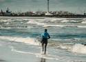 Tak Władysławowo stało się zimową stolicą surfingu: Cold Waves by Porsche. Na falach Bałtyku walczyli o 12 tysięcy euro | ZDJĘCIA