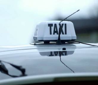 Spadek liczby taksówkarzy o prawie 50%. Jakie będą konsekwencje?