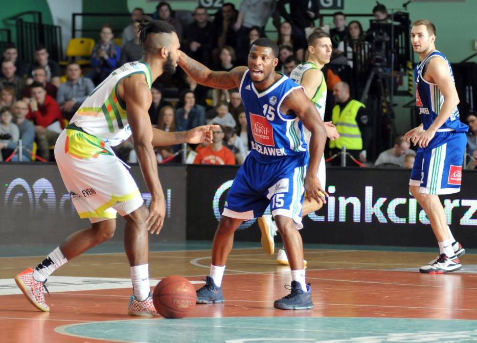 James Washington (nr 15) zastąpi w lubelskiej drużynie swojego rodaka, Douga Wigginsa