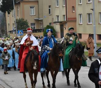 Trzej Królowie na koniach poprowadzili barwny orszak w Kańczudze [ZDJĘCIA, WIDEO]