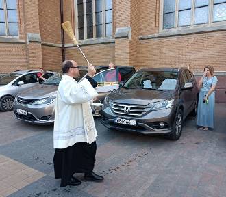 Modlili się za kierowców w katedrze w Radomiu. Poświęcili też pojazdy [ZDJĘCIA]