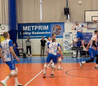Wygrana METPRIM Volley Radomsko z Czarnymi Rząśnia na pożegnanie II ligi. FILM, FOTO