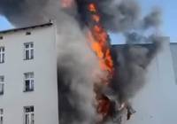 Potężny pożar kamienicy przy ulicy Franciszkańskiej w Gliwicach. ZDJĘCIA, WIDEO