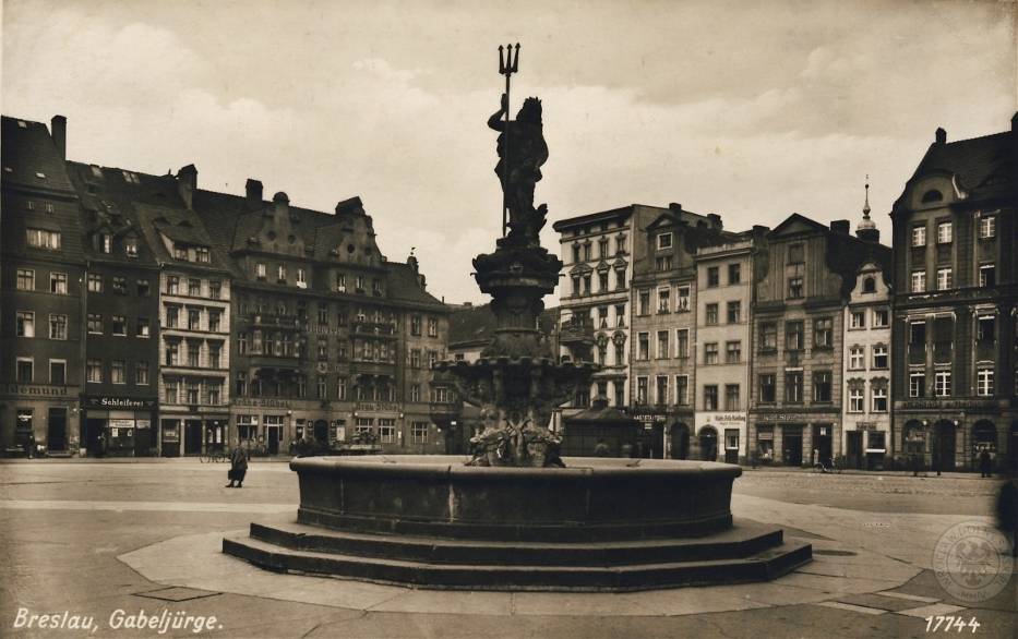https://d-nm.ppstatic.pl/kadr/k/r/fb/68/520d3ecb7d6ef_o,size,933x0,q,70,h,b74e10.jpg