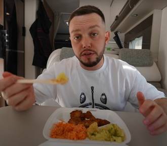 Słynny youtuber sprawdził, jak smakuje najtańszy obiad w Krakowie
