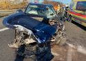 Wypadek w Modliszewku. Kierowca samochodu osobowego uderzył w przyczepkę sygnalizacyjną