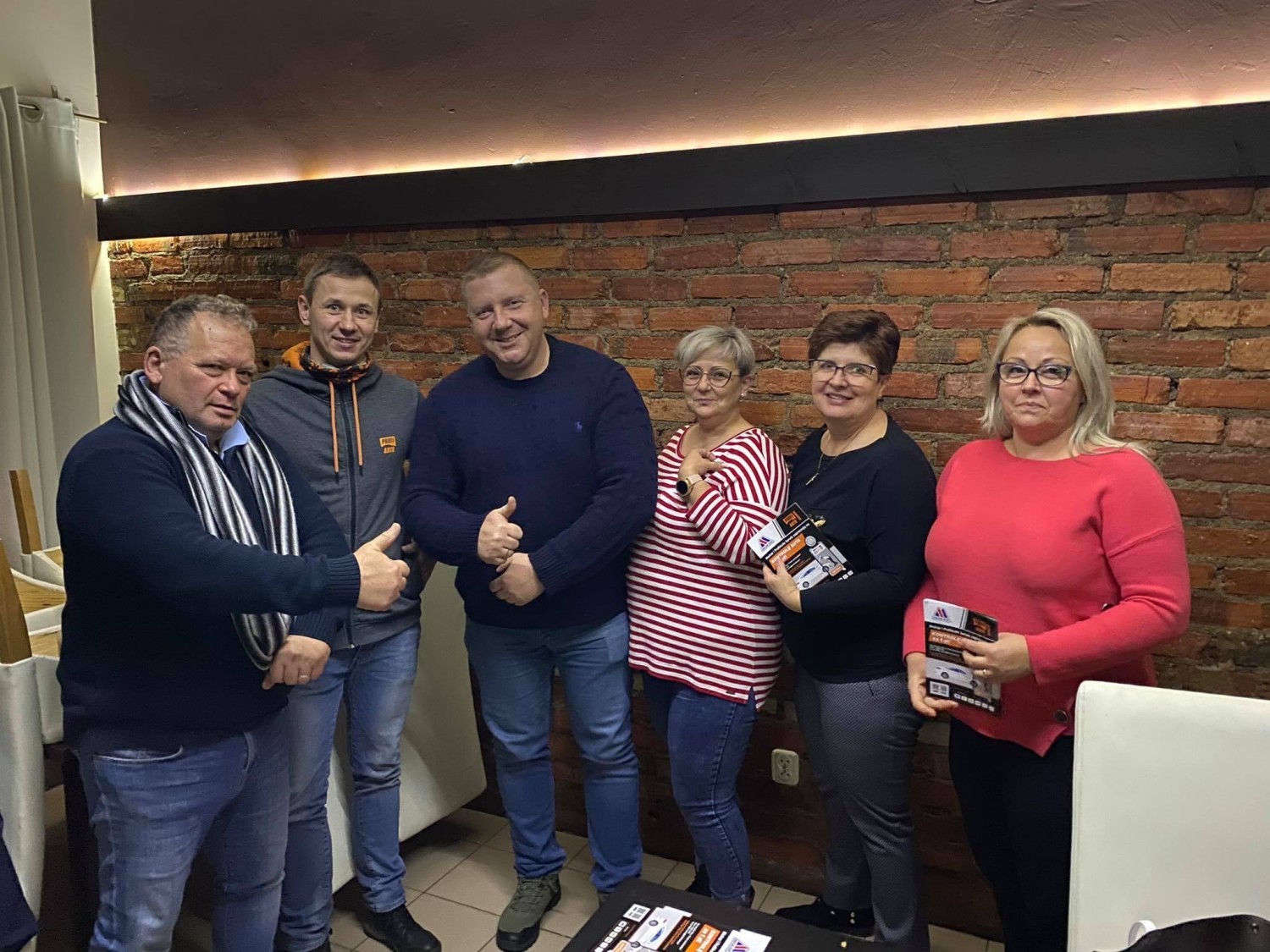 Michał Karwacki - właściciel firmy Mokar oraz Leszek Biedny - szef restauracji Niagara, przed startem akcji spotkali się z przedstawicielkami lokalnej służby zdrowia, by dowiedzieć się w jaki sposób mogą wspomóc medyków