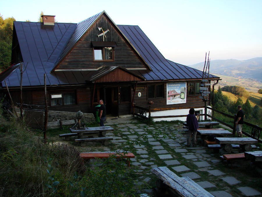 Bacówka Pod Bereśnikiem (Beskid Sądecki)