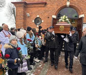 Społeczność Mszanki pożegnała swojego proboszcza ks. Jacka Mikulskiego
